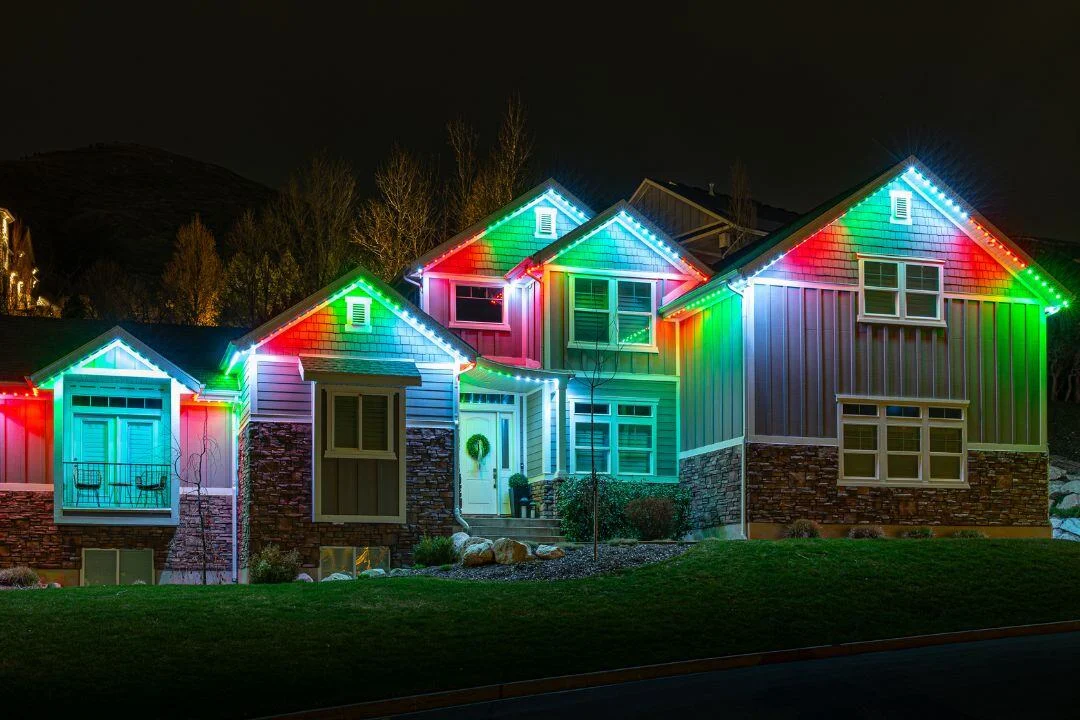 Holiday Lighting, Emerald Exteriors